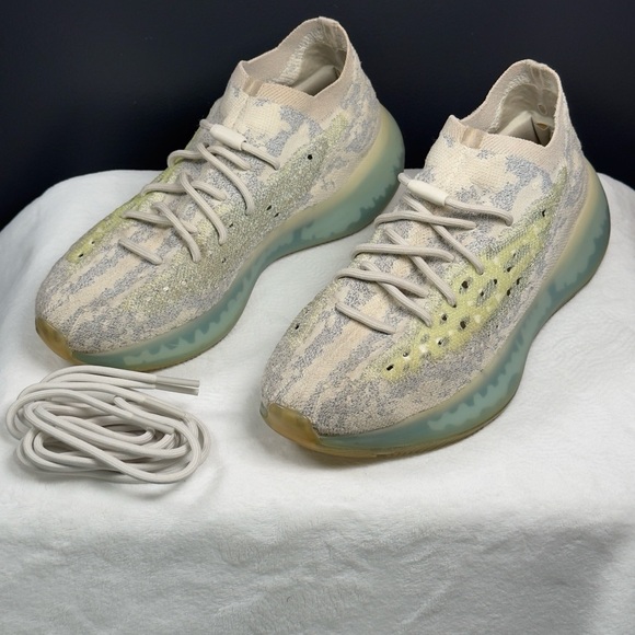Yeezy Boost 380 Alien Blue | Size 11 - Picture 2 of 16